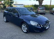 VOLVO V60 2.0 d AUTOMATICA