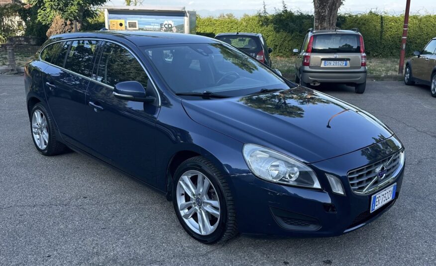 VOLVO V60 2.0 d AUTOMATICA