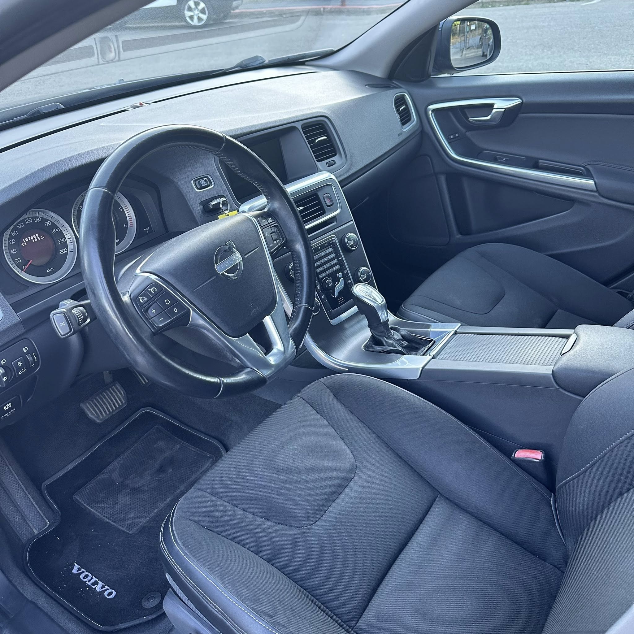 VOLVO V60 2.0 d AUTOMATICA