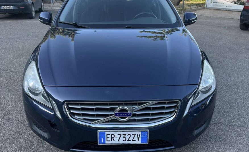 VOLVO V60 2.0 d AUTOMATICA