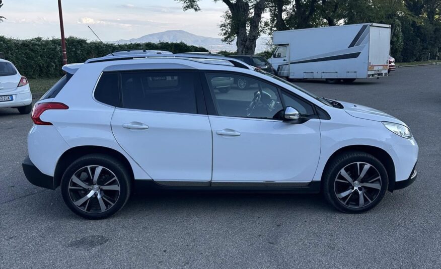 PEUGEOT 2008 1.6 HDI BLACK MATT