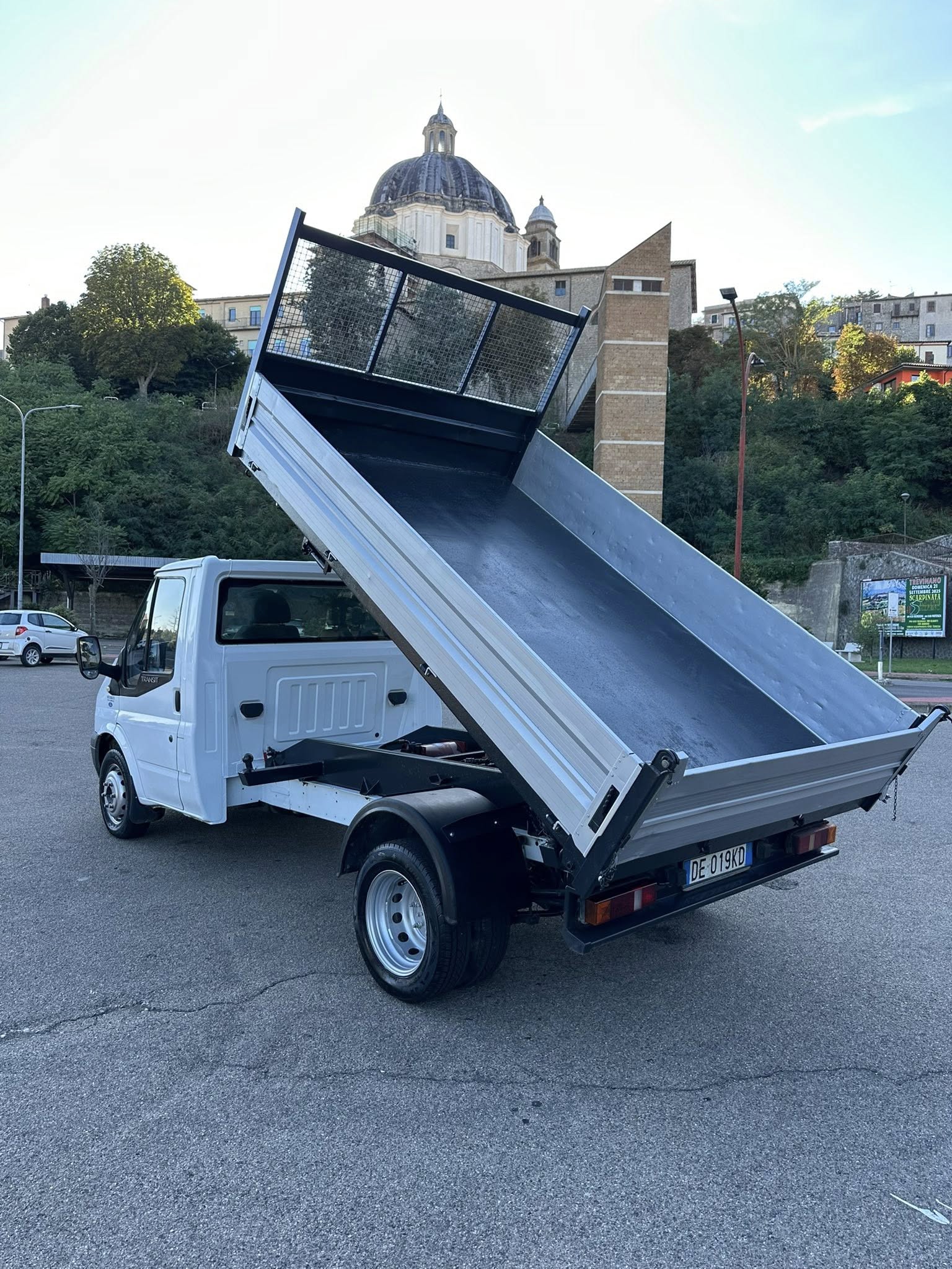 FORD TRANSIT 2.2 TDCI RIBALTABILE