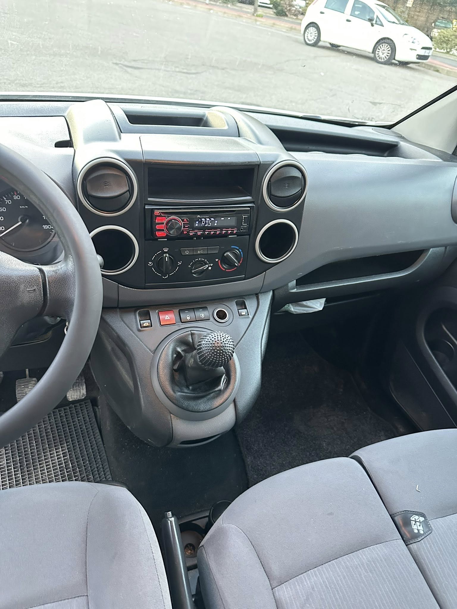 PEUGEOT PARTNER CARGO 1.6 HDI